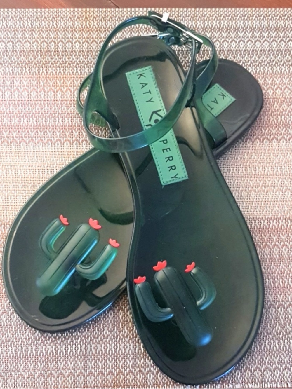 Katy Perry Collections Green Jelly Sandals with Cactus Toe